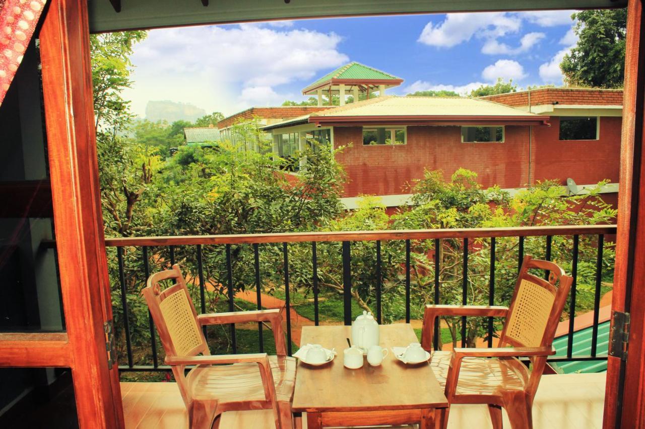 Green Hut Nature Resort สิกิริยา ภายนอก รูปภาพ
